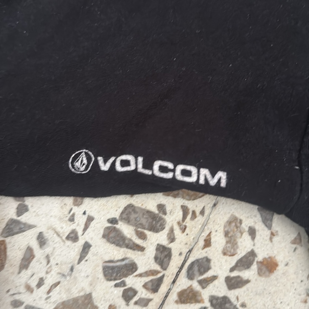 Volcom Shirt - Picture 3 of 4